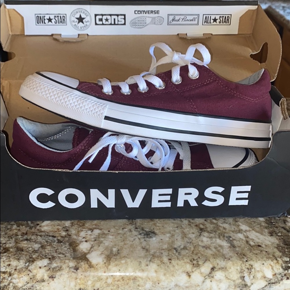 Women’s Converse Burgundy
